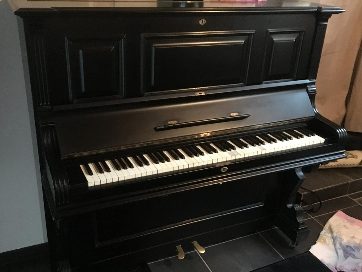 oude piano, vieux piano